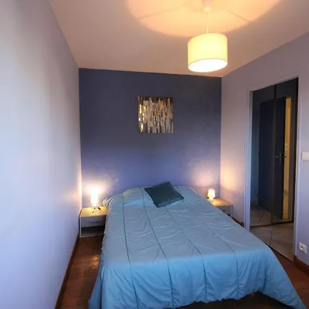 Gite A Salers: Jardin, Animaux, Wifi, Parking - Fr-1-742-610 Ferienhaus *