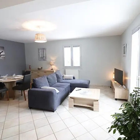 Ferienhaus Gite A Salers: Jardin, Animaux, Wifi, Parking - Fr-1-742-610 Salers
